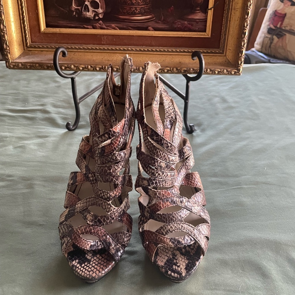 Jennifer Lopez Vivien Snakeskin Accents Caged Strappy Sandal Heels Size 7